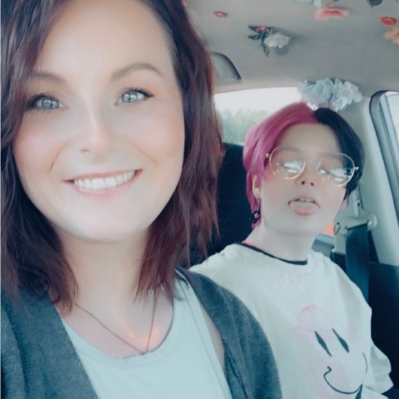 Meet your Posher, Sarah - Picture 1 of 1